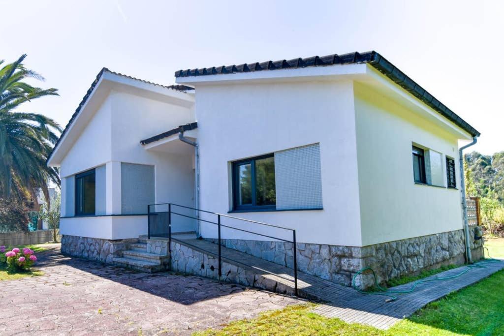 ¡Nuevo! Espectacular Casa En La Playa De Berria Villa Santona Luaran gambar